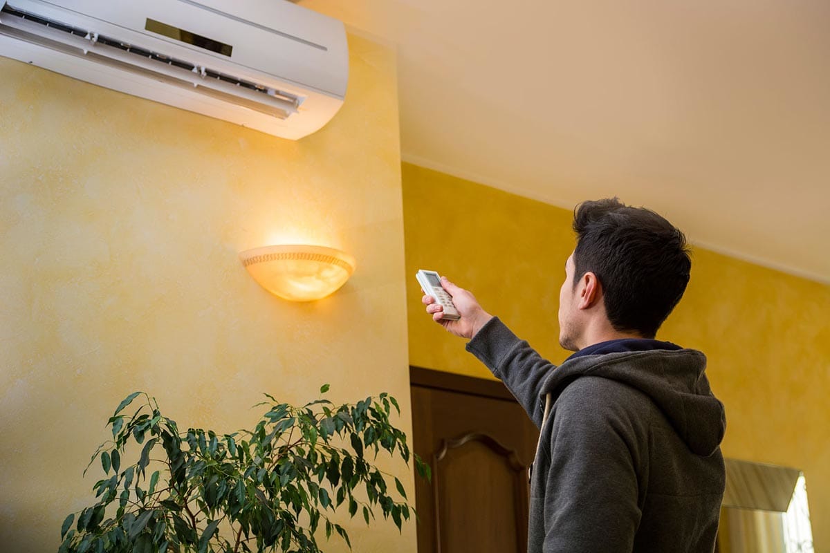 Air conditioner cleaning, Air conditioner maintenance checklist, Air conditioner maintenance service